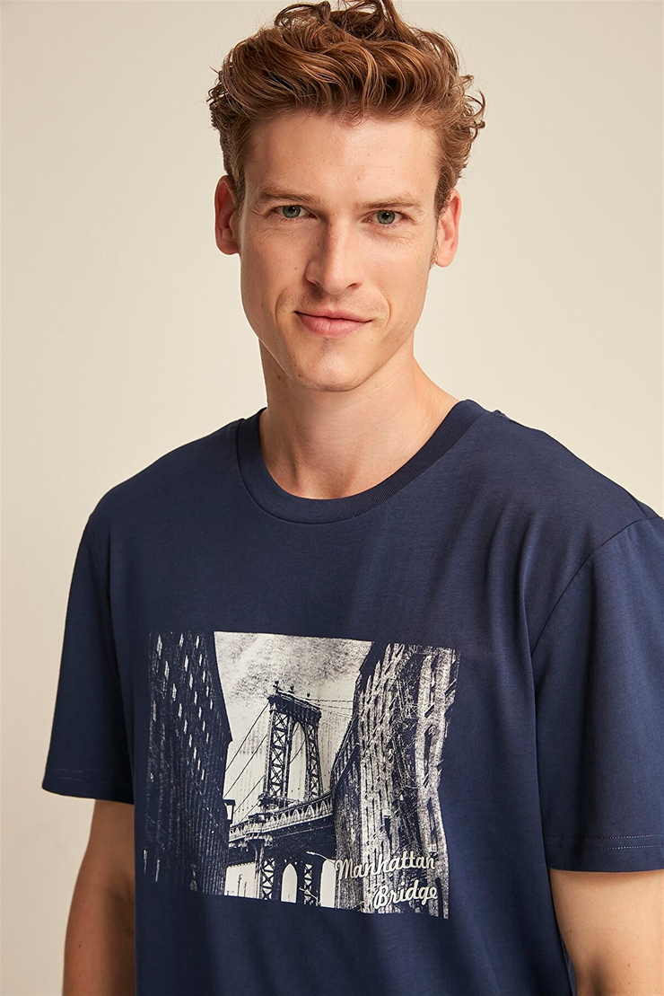 ASHTON Erkek Lacivert Baskılı Yuvarlak Yaka Comfort Fit T-Shirt
