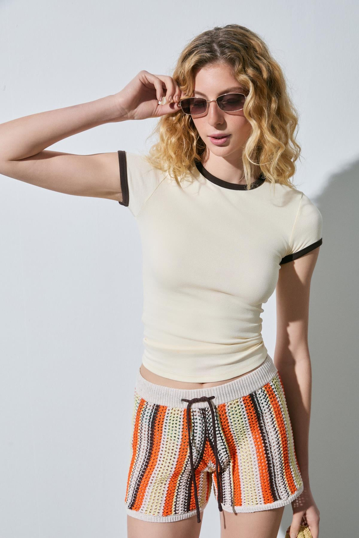 ASTERIQUE Kadın Yumuşak Ve Esnek Kumaşlı Kontrast Biyeli Slim Fit Sarı T-Shirt
