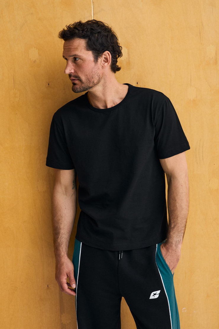 AXION Erkek %100 Organik Pamuklu Yuvarlak Yakalı Regular Fit Siyah T-Shirt