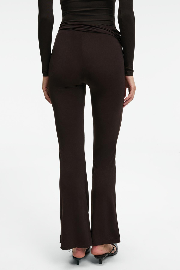 AYSHUR Kadın Esnek Kumaşlı Kemer Detaylı Geniş Paçalı Slim Fit Koyu Kahverengi Pantolon