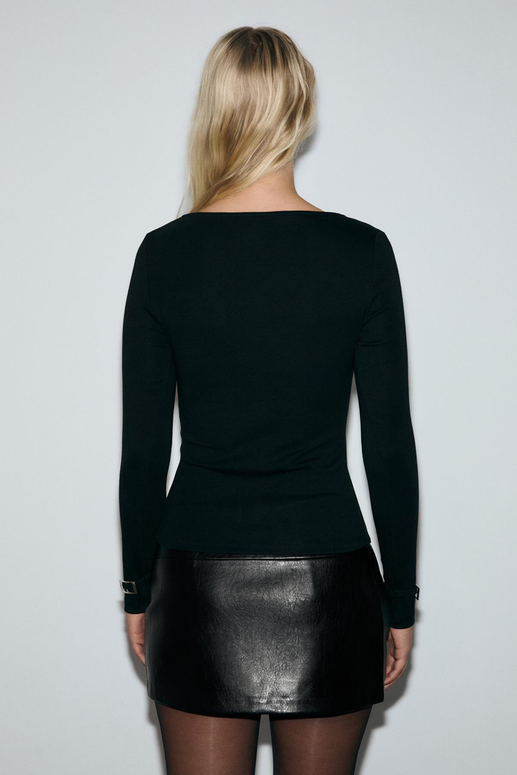 BUBILI Kadın Yumuşak Ve Esnek Kumaşlı Toka Detaylı Slim Fit Siyah Bluz