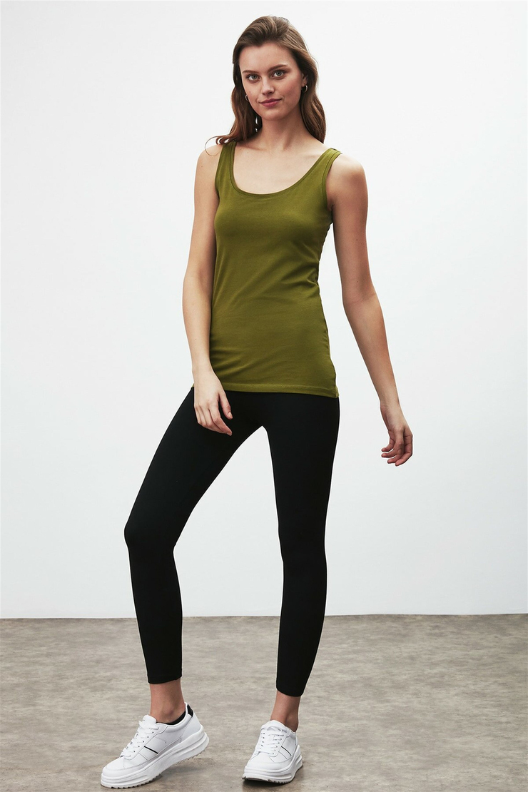 CLAIRE Kadın Yeşil Düz Renk Yuvarlak Yaka Comfort Fit T-Shirt