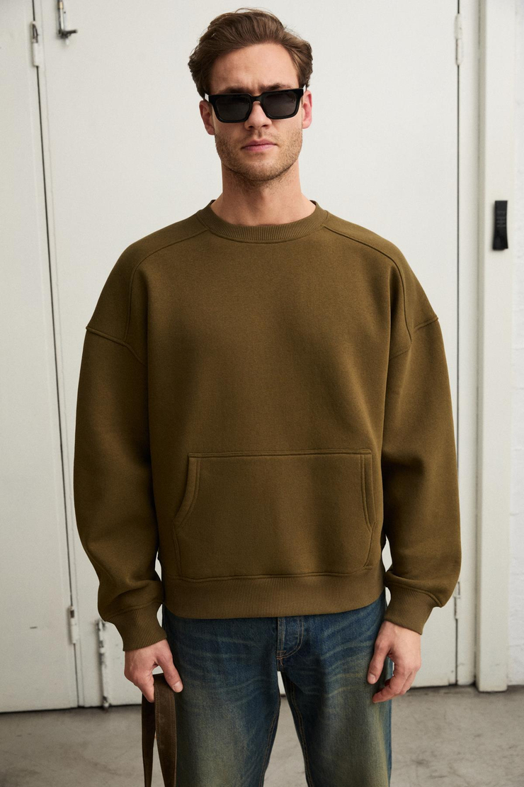 COYOTES Erkek Bisiklet Yaka Kangru Cepli Organik Pamuk Regular Fit Koyu Haki Sweatshirt