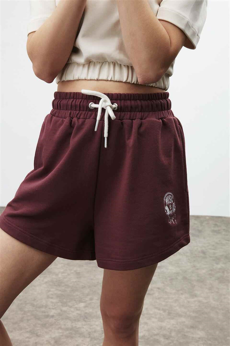 DEMI Kadın Bordo Nakışlı-İşlemeli  Comfort Fit Şort&Bermuda