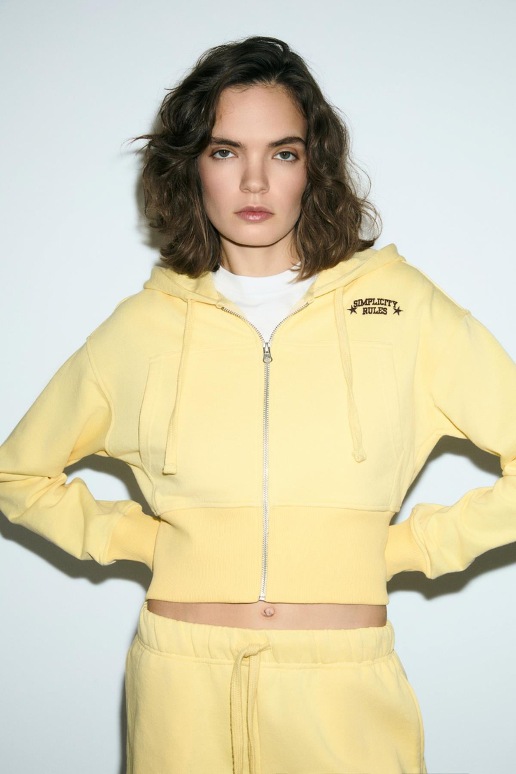 ELARA Kadın Metal Fermuarlı Nakışlı Kapüşonlu Crop Sarı Sweatshirt