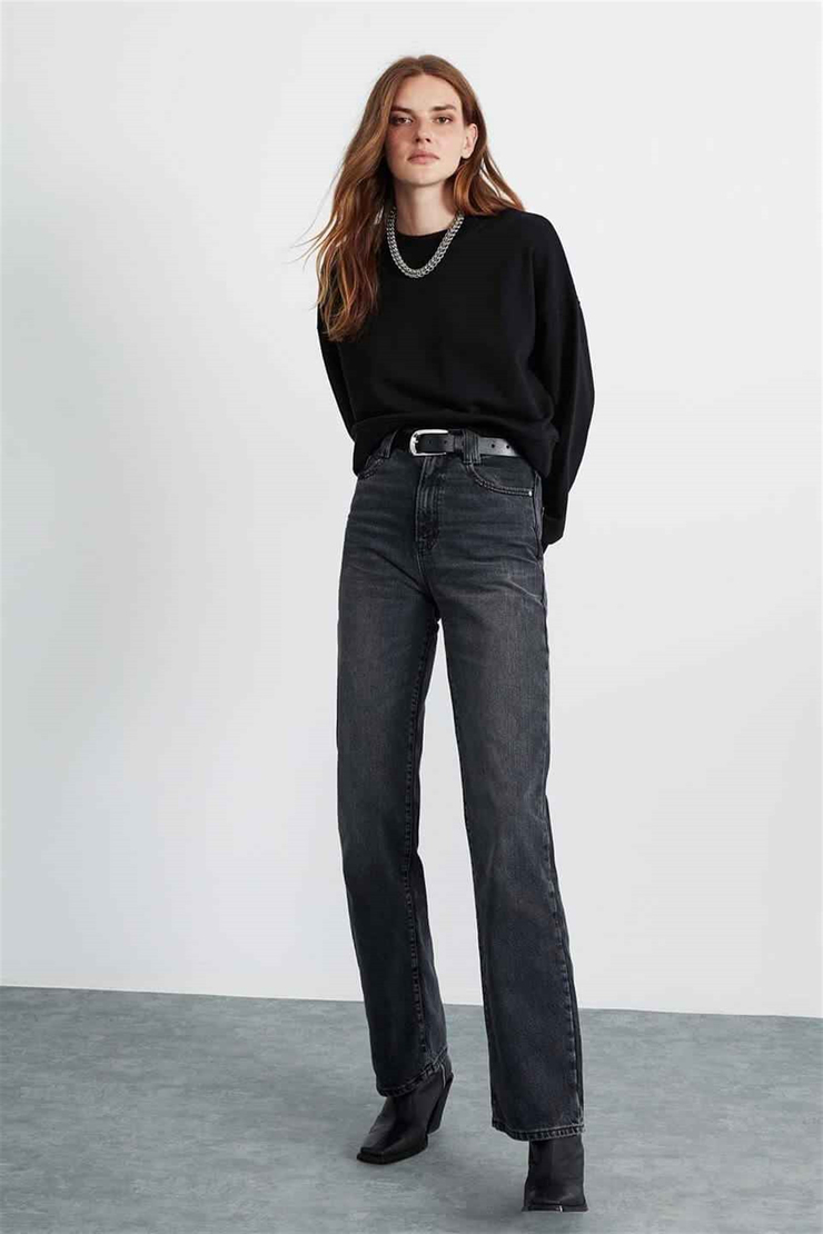 ELIZABETH Kadın Siyah Düz Renk Yuvarlak Yaka Comfort Fit Sweatshirt