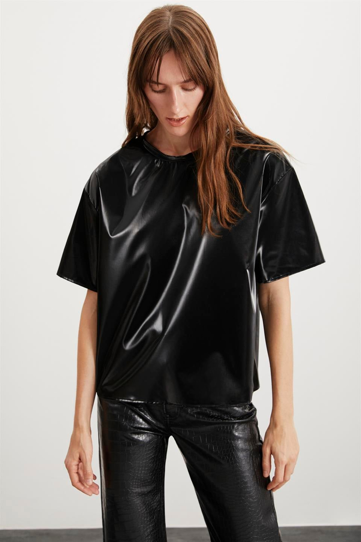 FELECIA  Relaxed Siyah Tekli T-Shirt