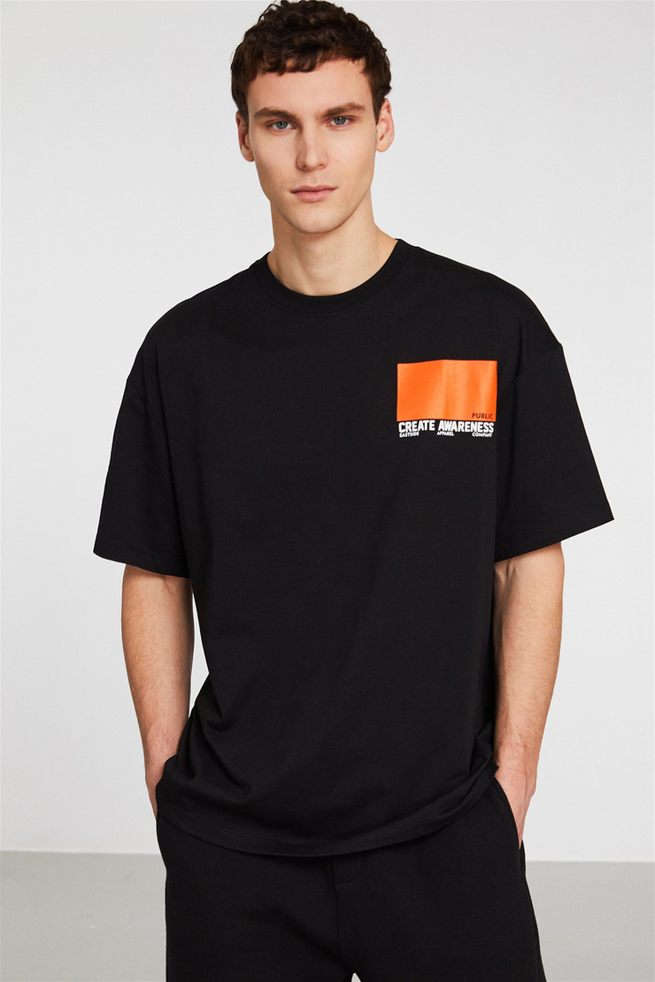 FUTURIST Erkek Siyah Baskılı Yuvarlak Yaka Oversize T-Shirt