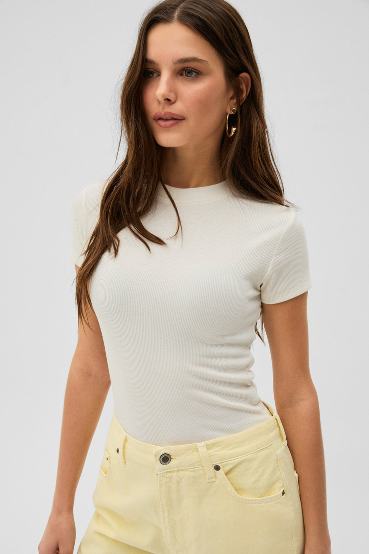 GLOOM Kadın Yumuşak Ve Esnek Fitilli Kumaşlı Bisiklet Yakalı Crop Ekru T-Shirt