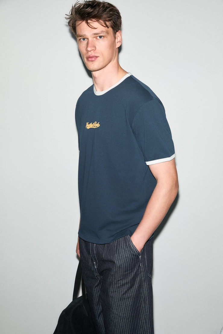 GOLONDRO Erkek %100 Organik Pamuklu Kontrast Biyeli Baskı Detaylı Regular Fit Lacivert T-Shirt