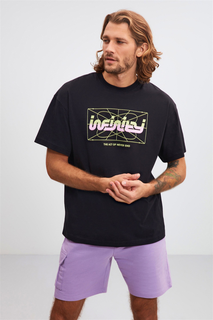 İNFİNİTY Siyah Erkek Önü Baskılı   Kısa Kollu   Oversize T-Shirt