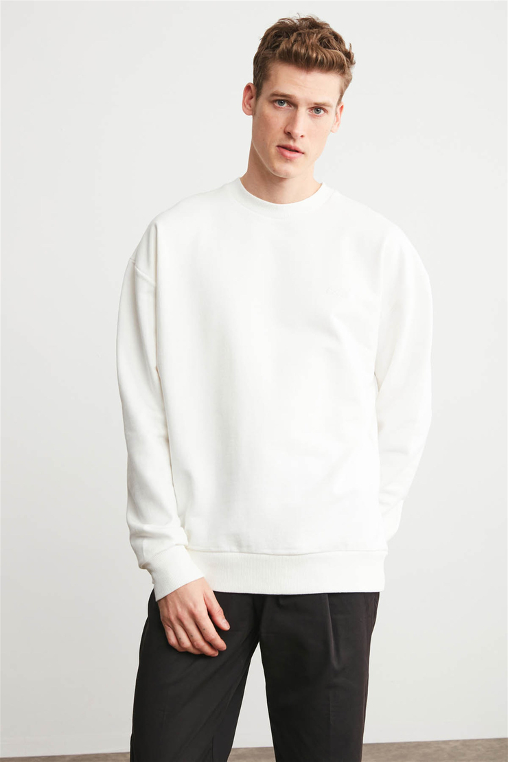 KANYE Erkek Ekru Nakışlı-İşlemeli Yuvarlak Yaka Oversıze Sweatshirt