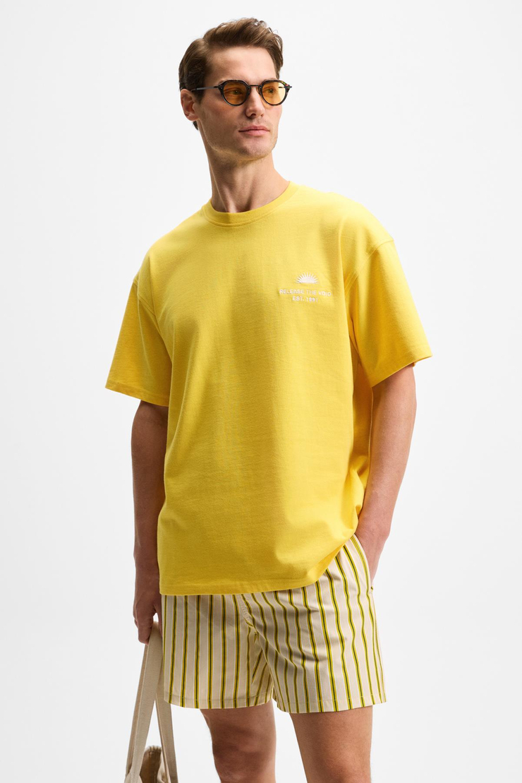 KHARY Erkek Nakış Detaylı %100 Organik Pamuk Oversize Bisiklet Yaka Sarı T-Shirt