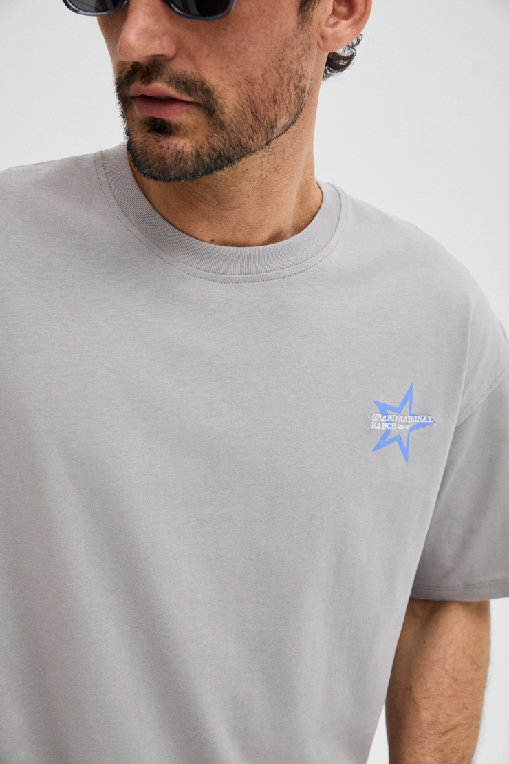 KORVEN Erkek %100 Organik Pamuklu Yuvarlak Yakalı Baskı Detaylı Regular Fit Koyu Gri T-Shirt