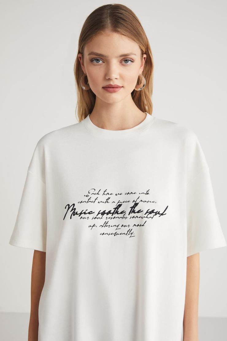 LAZARELA  Oversize Beyaz Tekli T-Shirt