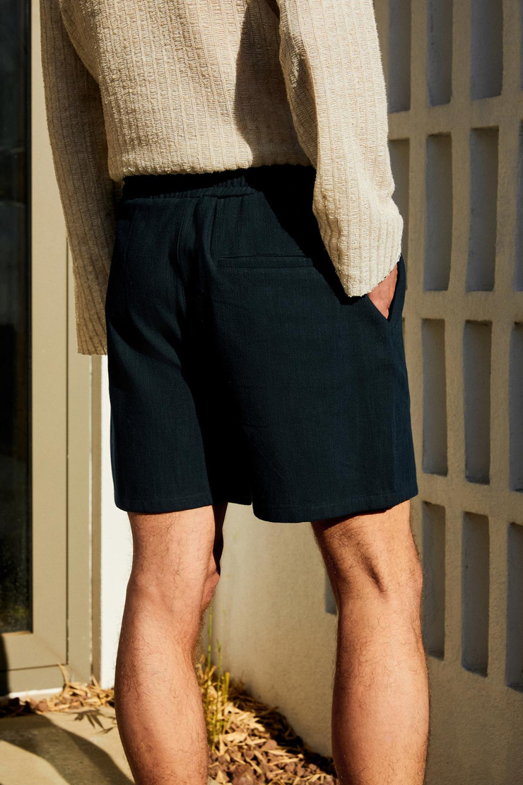 LEYTON Erkek Relaxed Fit Çift Cepli Beli Lastikli Keten Karışımlı Dokuma Lacivert Şort & Bermuda
