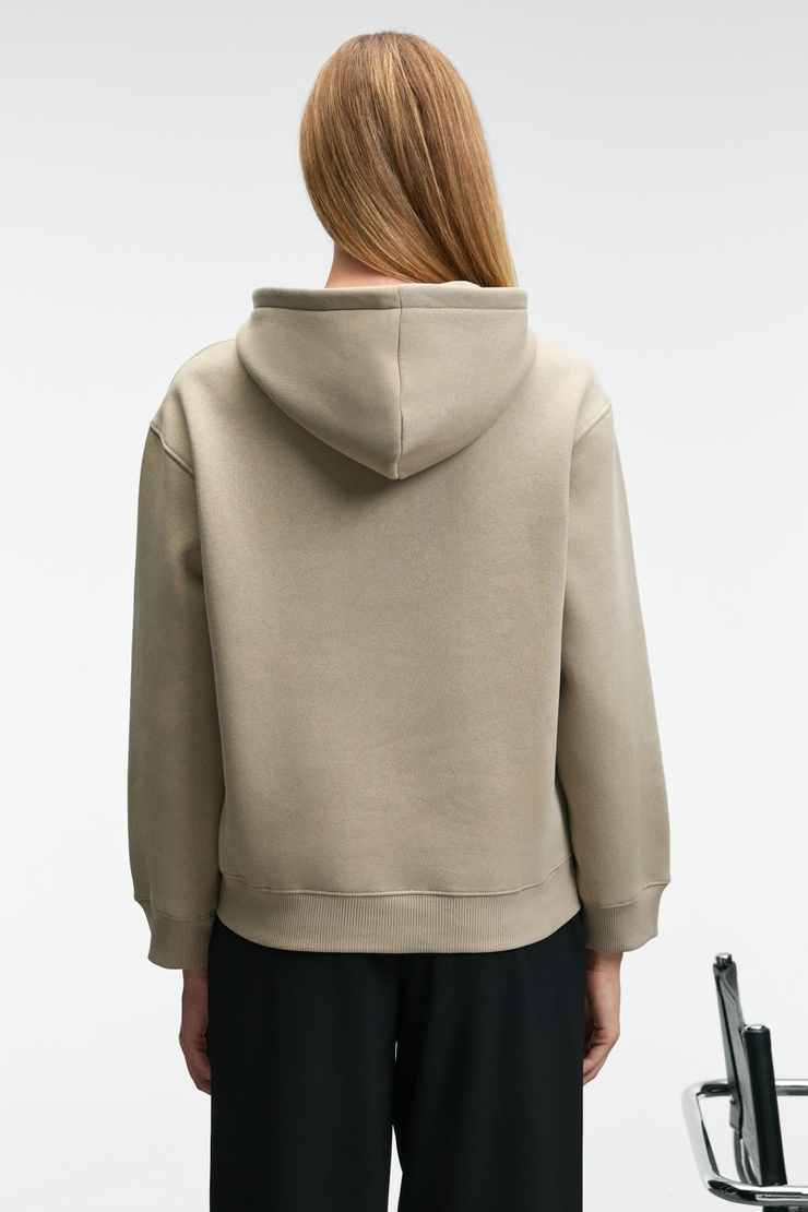 LIORAEN Kadın Baskılı Relaxed Kanguru Cepli Kapüşonlu Taş Rengi Sweatshirt