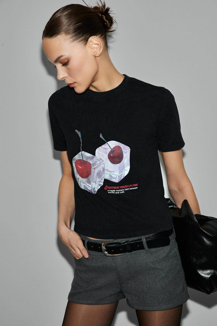 MELUNAE Kadın Organik Pamuklu Bisiklet Yaka Kısa Kollu Baskı Detaylı Siyah T-Shirt
