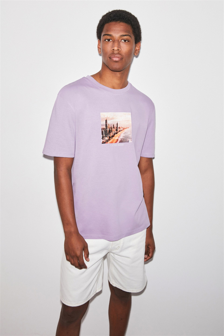 MEMORY Erkek Lila Baskılı ve Nakışlı Yuvarlak Yaka Regular Fit T-Shirt