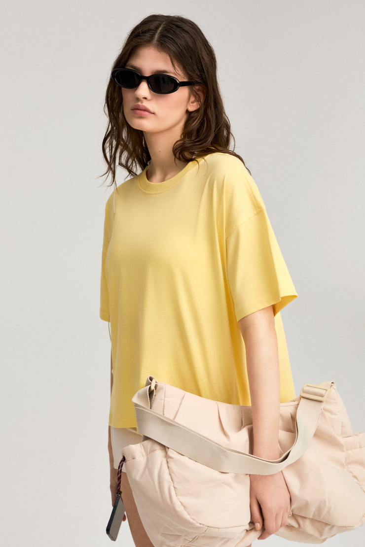 NAYSA Kadın %100 Organik Pamuk Relaxed Fit Yırtmaçlı Yuvarlak Yakalı Sarı T-Shirt
