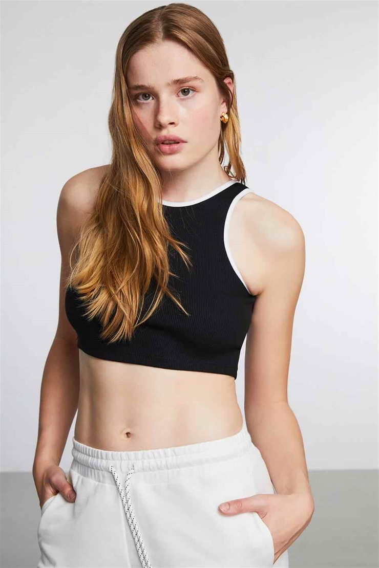 NEMTO Kadın Siyah Düz Renk Halter Yaka Crop Fit Büstiyer