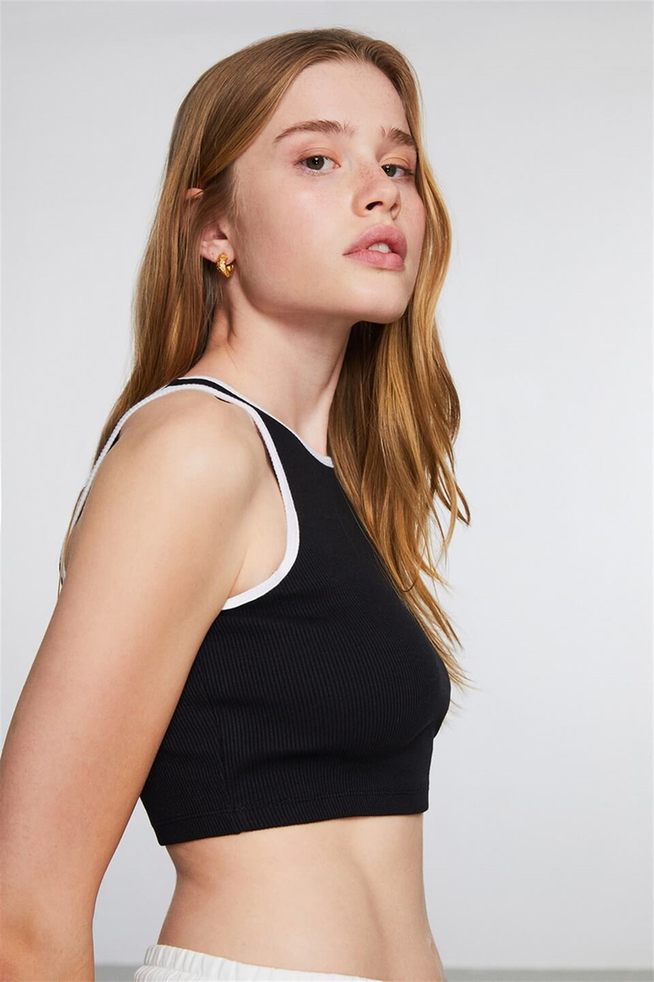 NEMTO Kadın Siyah Düz Renk Halter Yaka Crop Fit Büstiyer