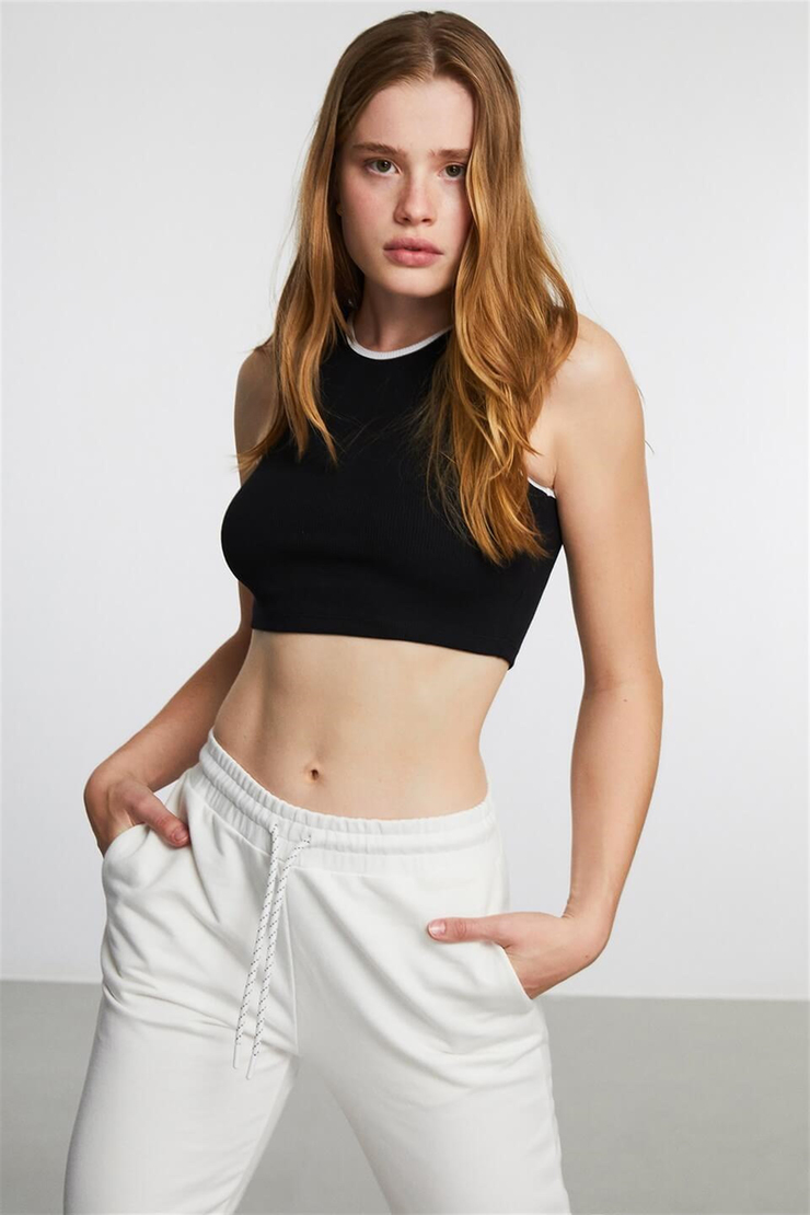 NEMTO Kadın Siyah Düz Renk Halter Yaka Crop Fit Büstiyer