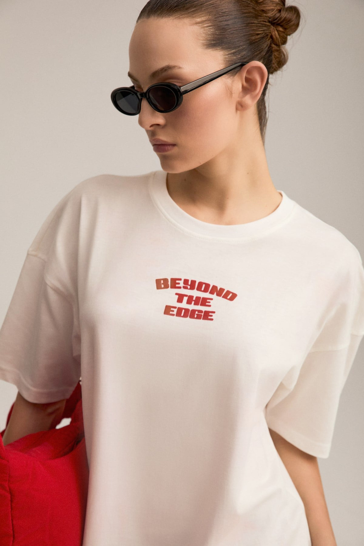 NINEL Kadın %100 Pamuk Arka Ve Önü Yazı Detaylı Baskılı Slim Ekru-Kırmızı T-Shirt