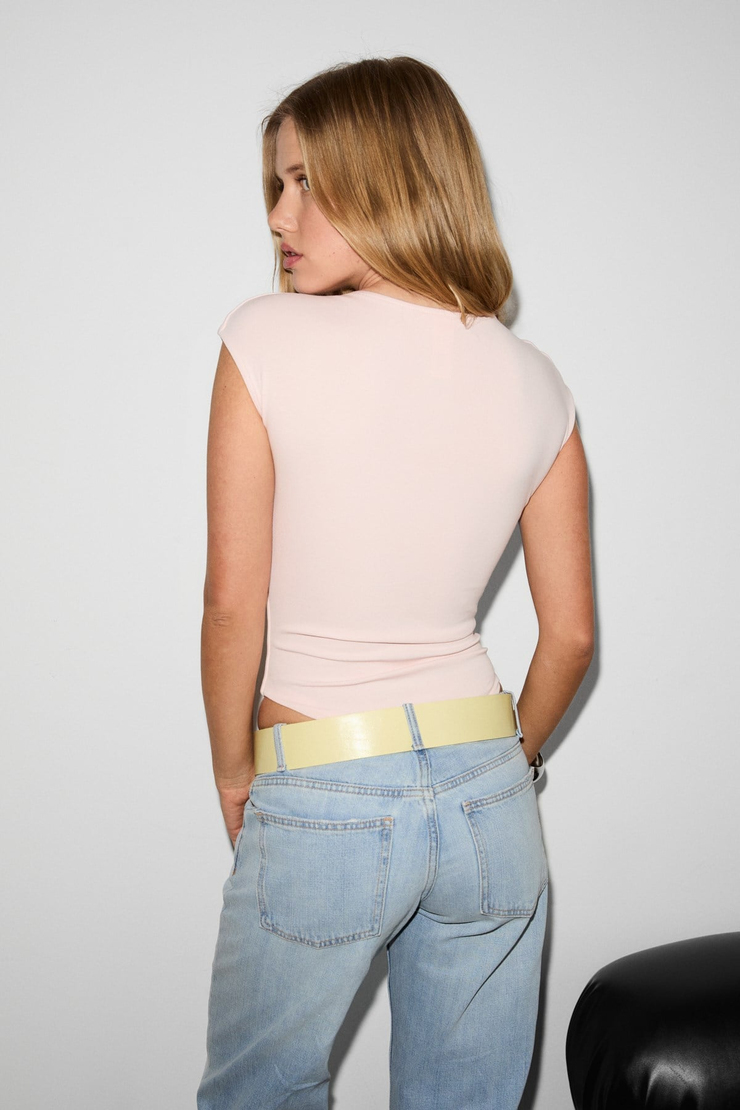 NINFA Kadın Yumuşak Ve Esnek Kumaşlı Oyuk Yakalı Çıtçıtlı Vucuda Oturan Pembe Body Suit