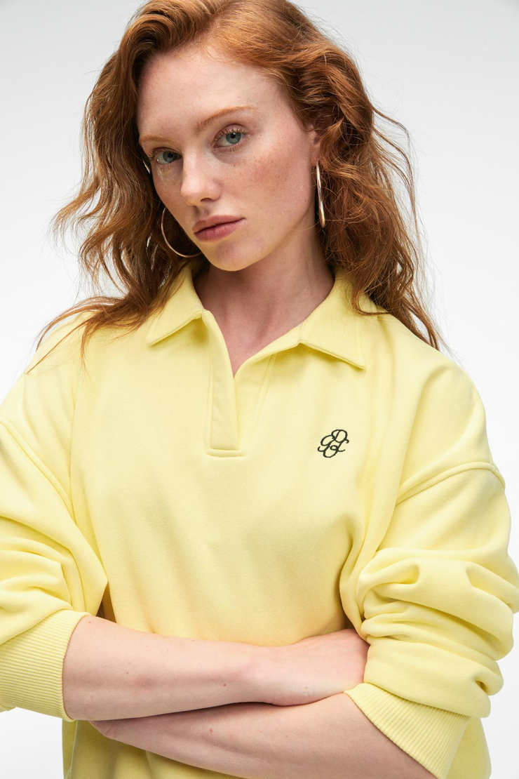 ODESSA Kadın Polo Yaka Oversize Göğüs Nakış Detaylı Patlı Sarı Sweatshirt