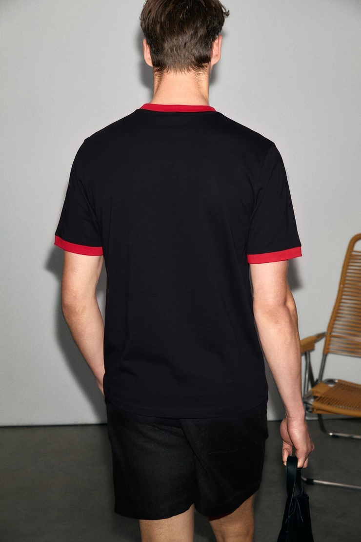 PAMIR Erkek %100 Organik Kumaşlı Kontrast Yakalı Dünya Kupasına Özel Baskı Detaylı Siyah T-Shirt