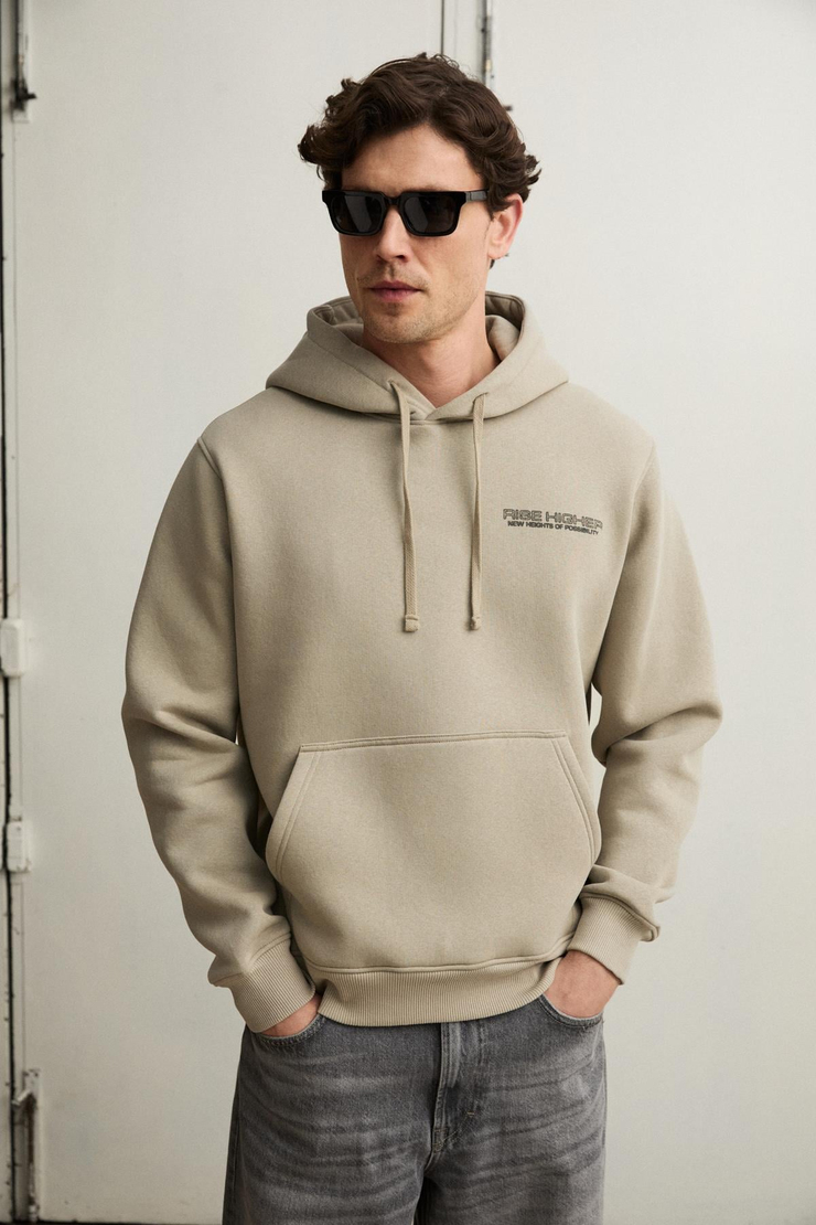 PLAIN Erkek Organik Pamuklu İçi Polarlı Kangru Cepli Bakılı Rwgular Taş Rengi Sweatshirt