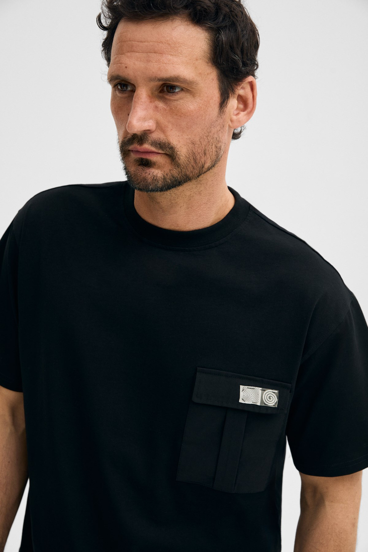 POCKET Erkek %100 Organik Pamuklu Dokuma Cepli Etiket Detaylı Siyah T-Shirt