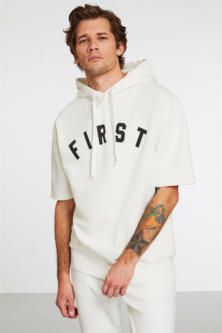 RELEGATE Erkek Ekru Baskılı Kapüşonlu Relaxed Fit Sweatshirt