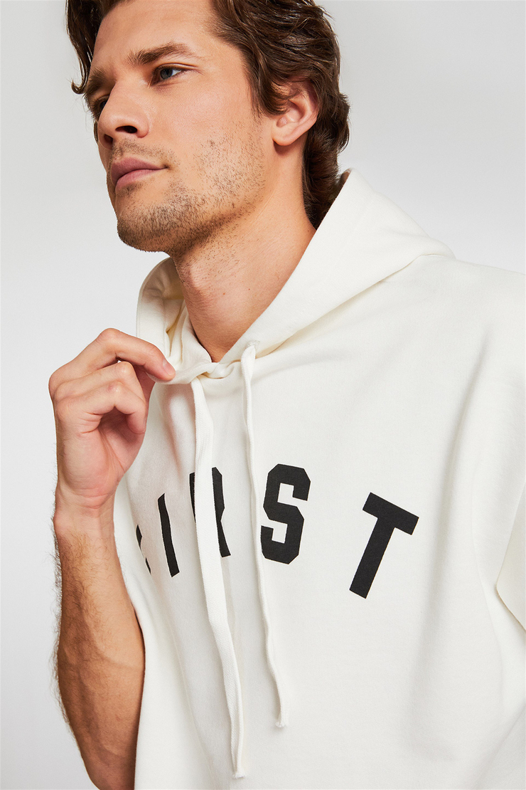 RELEGATE Erkek Ekru Baskılı Kapüşonlu Relaxed Fit Sweatshirt