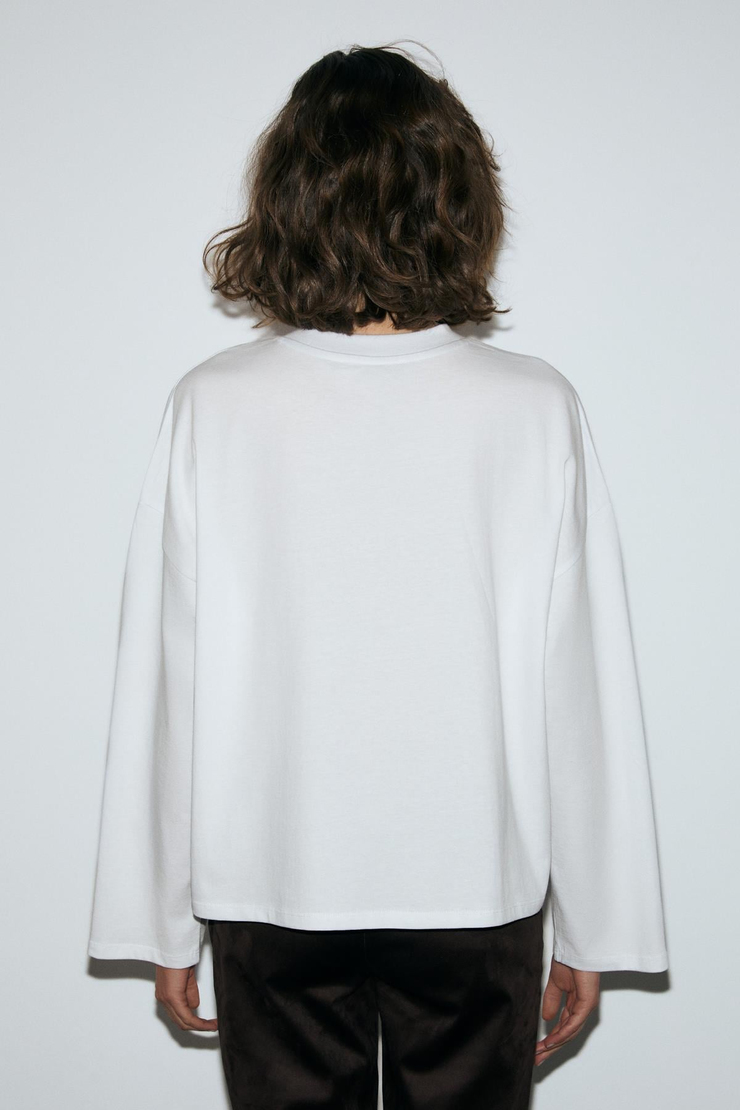 RIVOLYN Kadın Yumuşak Kumaşlı Baskı Detaylı Oversize Uzun Kollu Beyaz T-Shirt