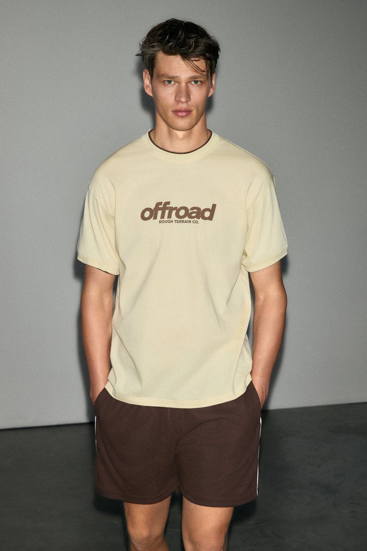 ROUGH Erkek %100 Organik Pamuklu Kontrast Biyeli Baskı Detaylı Regular Fit Sarı T-Shirt