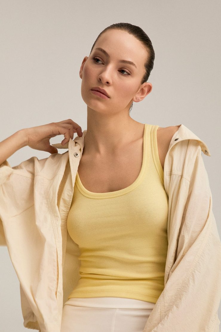 ROXANA Kadın Fitilli Görünümlü Slim Fit Vücuda Oturan Havuz Yakalı Pamuklu Koyu Sarı Atlet