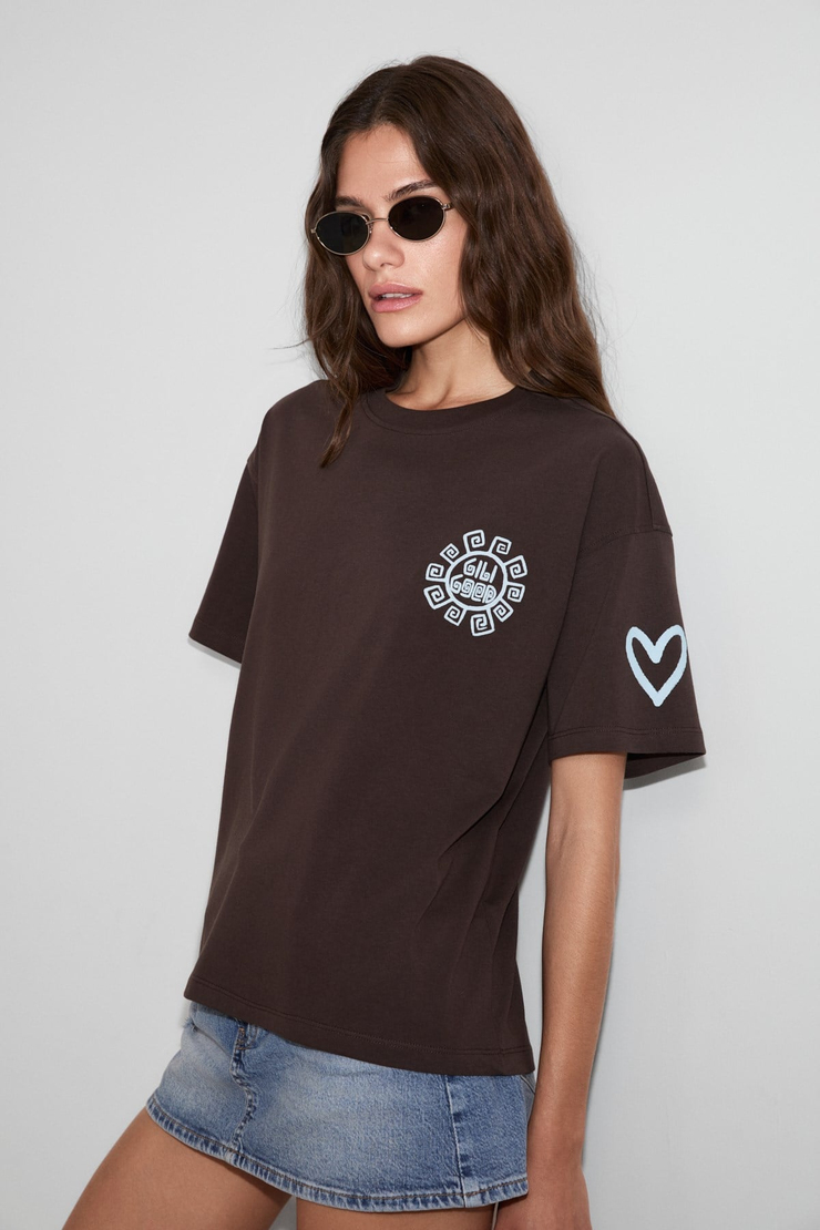 SAHARA Kadın Yumuşak Ve %100 Organik Pamuklu Baskı Detaylı Kahverengi T-Shirt
