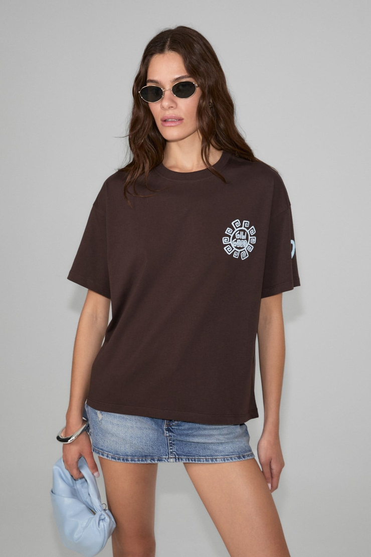 SAHARA Kadın Yumuşak Ve %100 Organik Pamuklu Baskı Detaylı Kahverengi T-Shirt