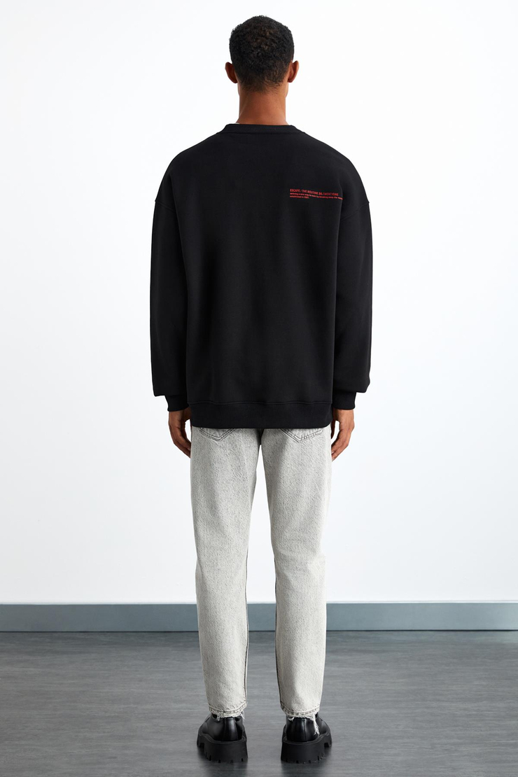 SANTIAGOS Erkek Kangruru Cepli Fermuar Detaylı Arkası Yazı Baskılı Siyah Sweatshirt