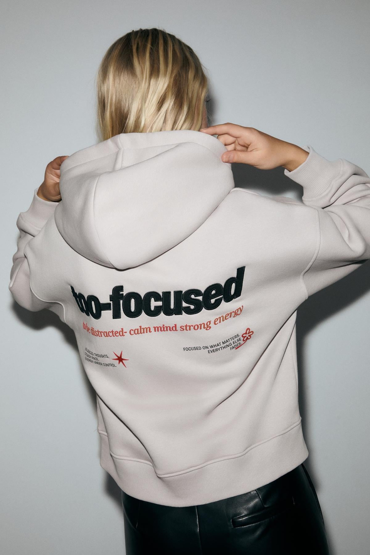 SILENT Kadın Kapüşonlu Organik Pamuklu İçi Polarlı Kangru Cepli Baskılı Nakışlı Açık Lila Sweatshirt
