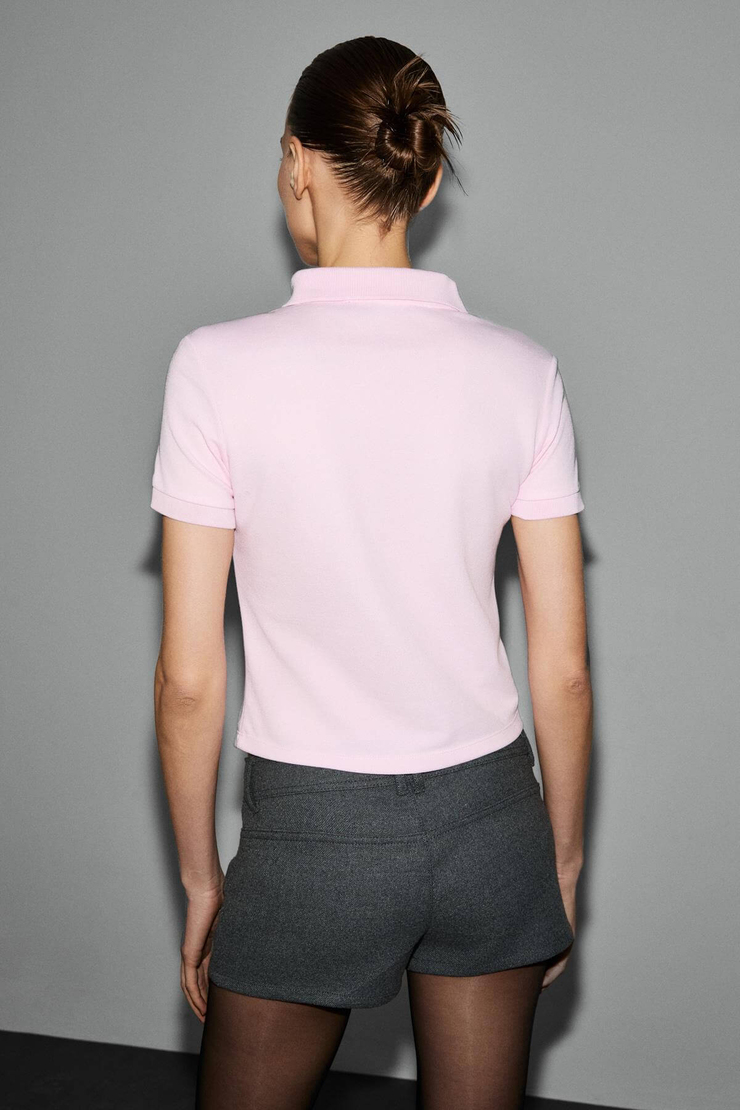 SOLVIA Kadın Polo Yaka Patlı Düğmeli Kısa Kollu Önde Nakış Detaylı Crop Pembe T-Shirt