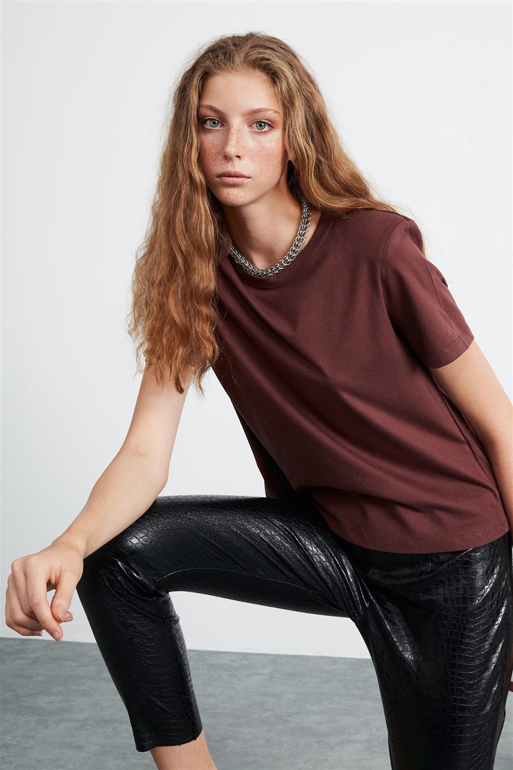 STELLA Kadın Bordo Düz Renk Yuvarlak Yaka Comfort Fit T-Shirt