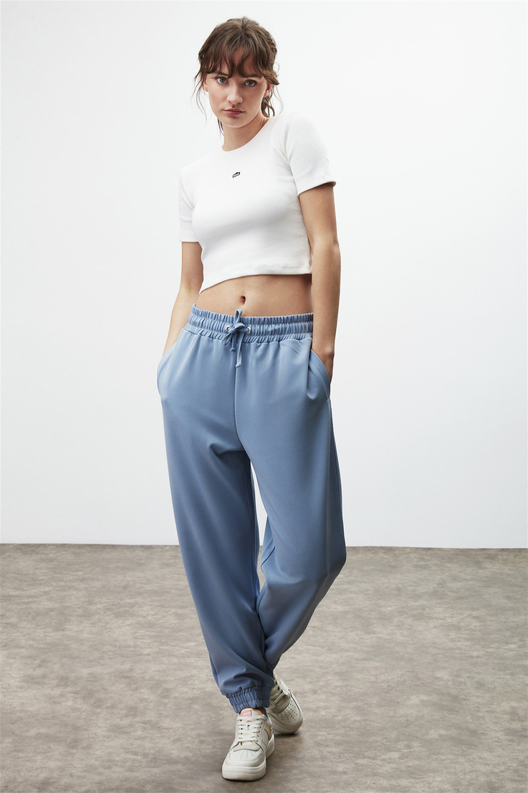 SUNNY Kadın Beyaz Nakışlı-İşlemeli Yuvarlak Yaka Crop Fit Bluz