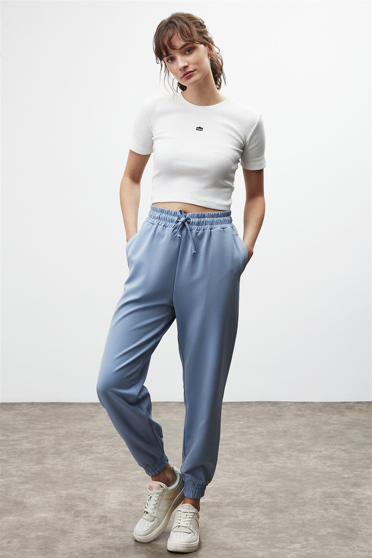 SUNNY Kadın Beyaz Nakışlı-İşlemeli Yuvarlak Yaka Crop Fit Bluz