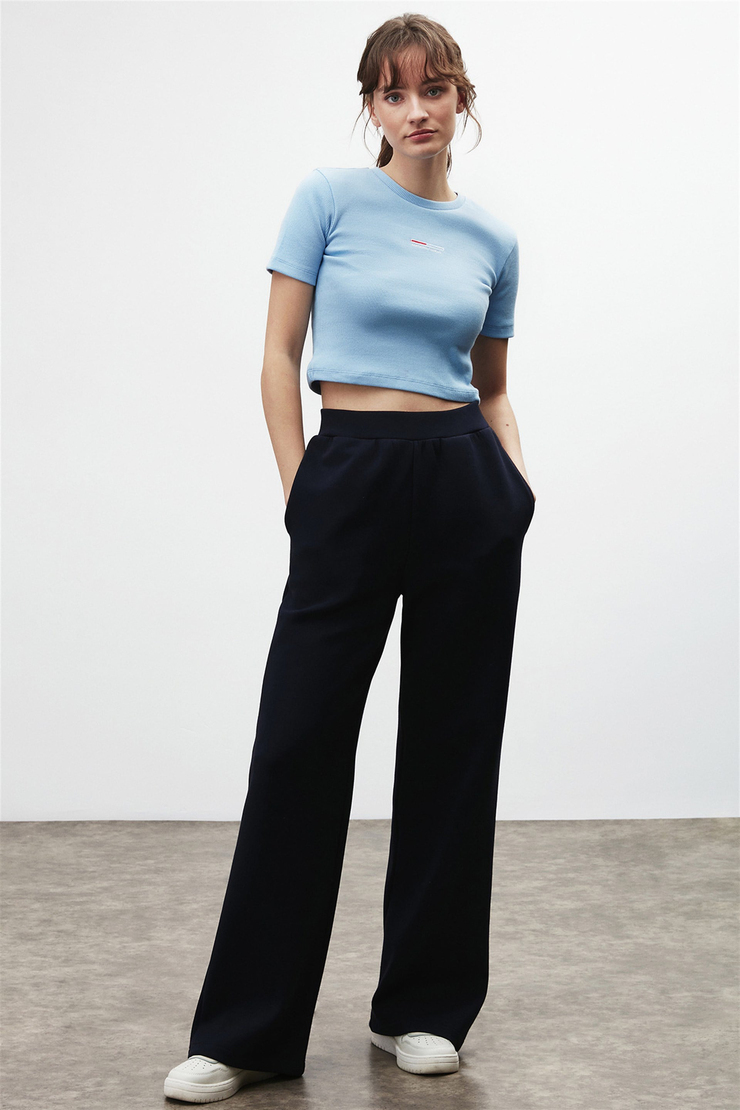 SUNNY Kadın Mavi Nakışlı-İşlemeli Yuvarlak Yaka Crop Fit Bluz