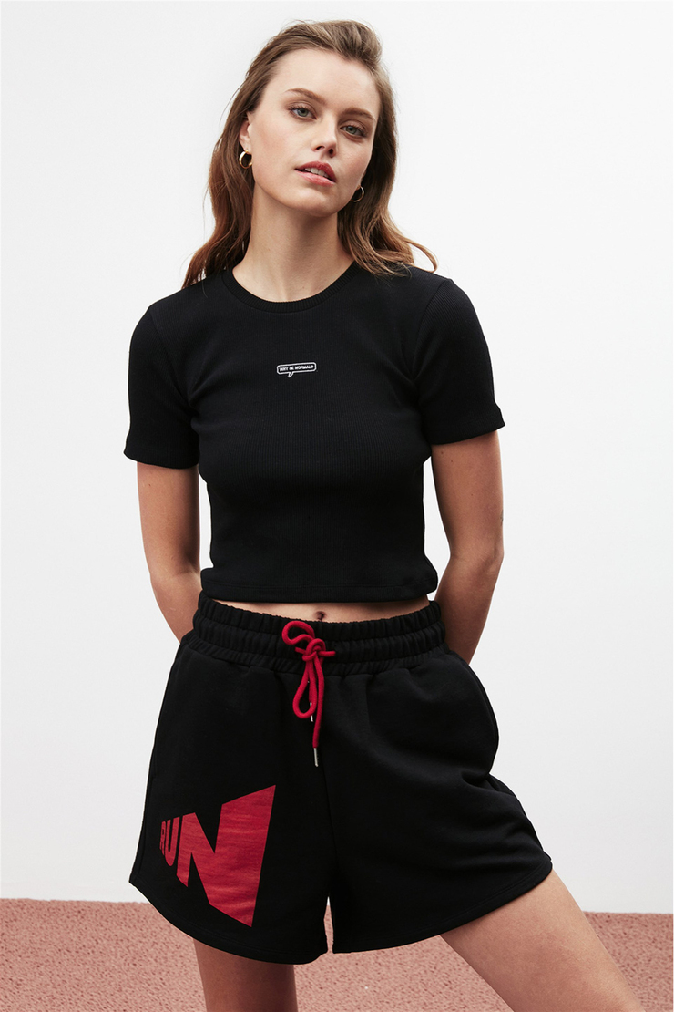 SUNNY Kadın Siyah Nakışlı-İşlemeli Yuvarlak Yaka Crop Fit Bluz