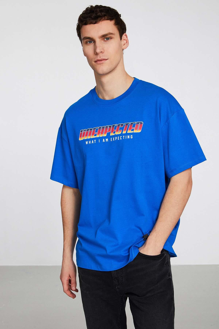 Unexpected Erkek  Oversize Bisiklet Yaka Kısa Kollu Önü Baskılı Geniş Kesim Saks Mavi T-Shirt