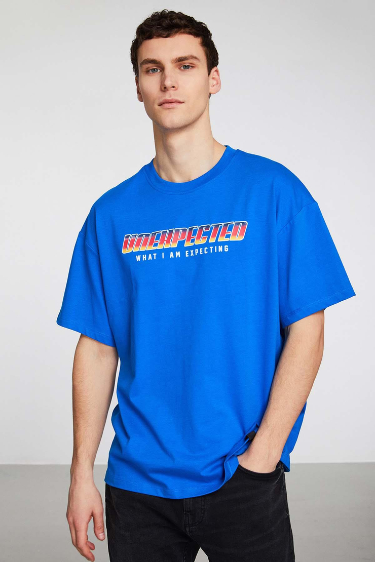 Unexpected Erkek  Oversize Bisiklet Yaka Kısa Kollu Önü Baskılı Geniş Kesim Saks Mavi T-Shirt
